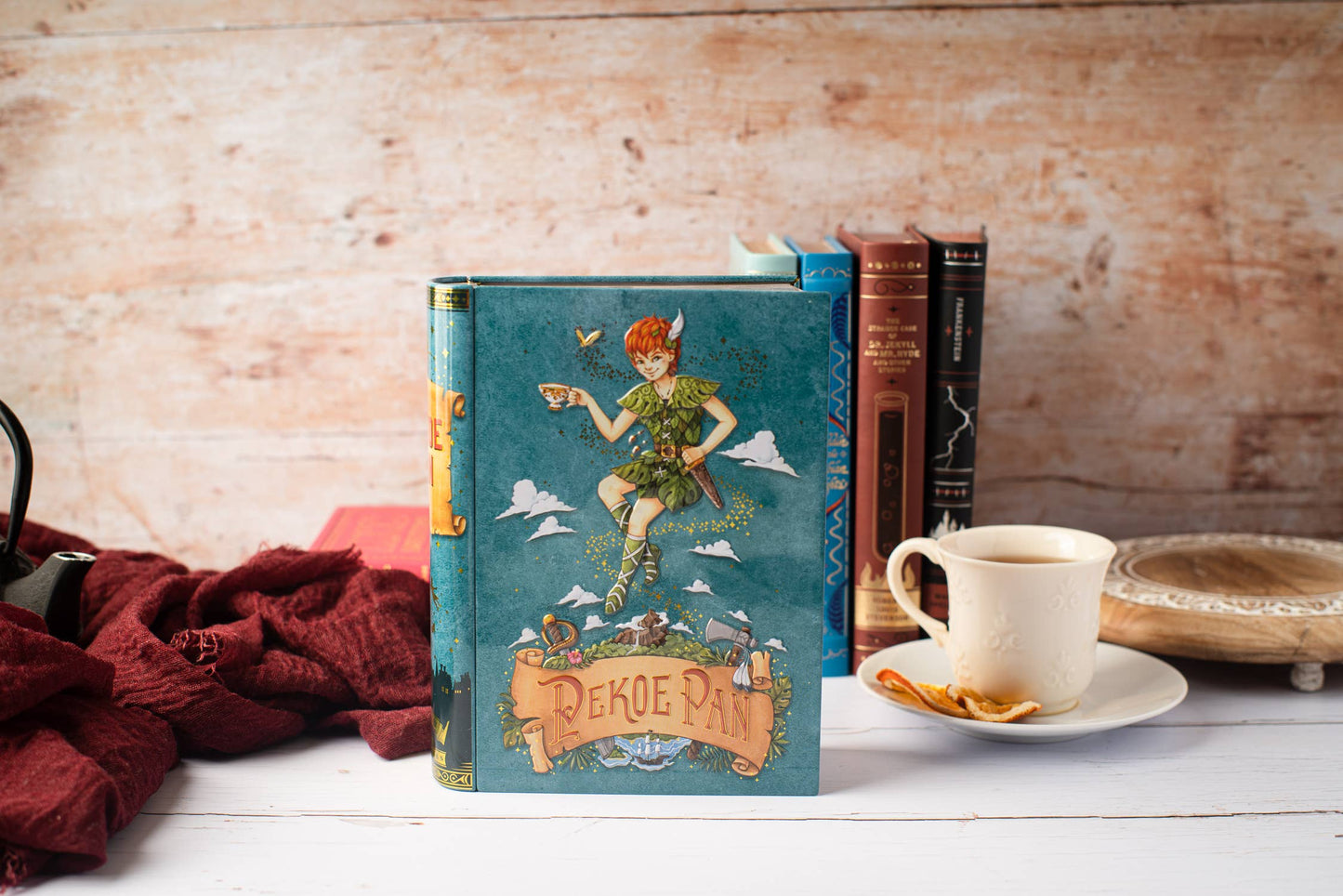 Pekoe Pan Book Tea Tin