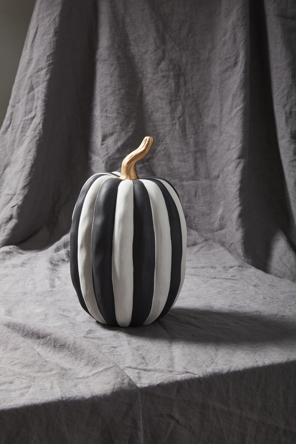 Otho Ceramic Pumpkin - Black & White Matte Finish (Tall)