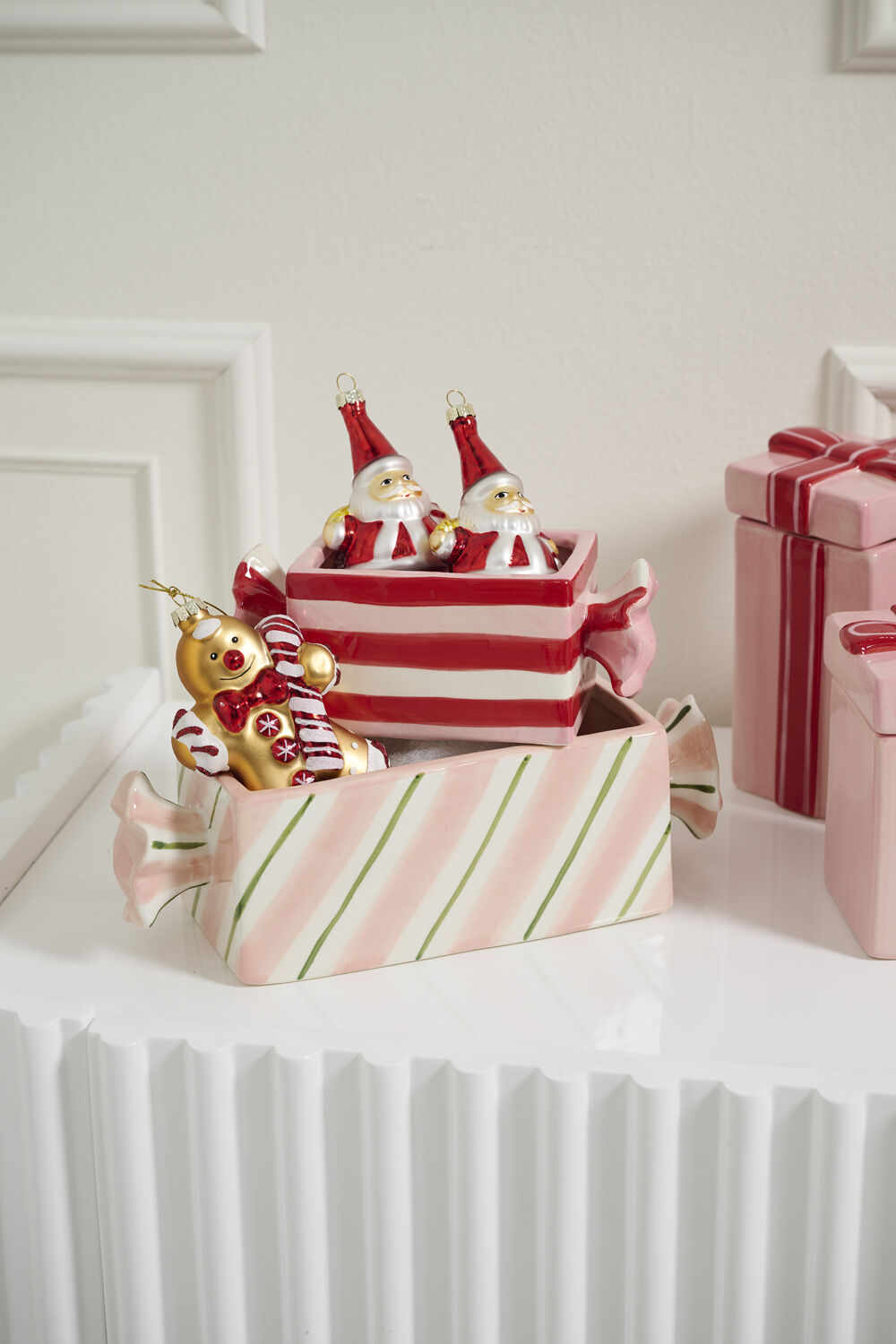 Bonbon Candy-Shaped Ceramic Planter - Red & Pink Stripes