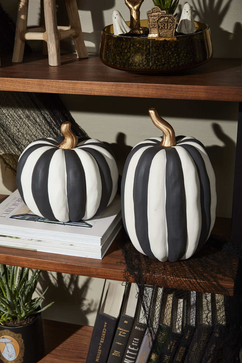 Otho Ceramic Pumpkin - Black & White Matte Finish (Short)